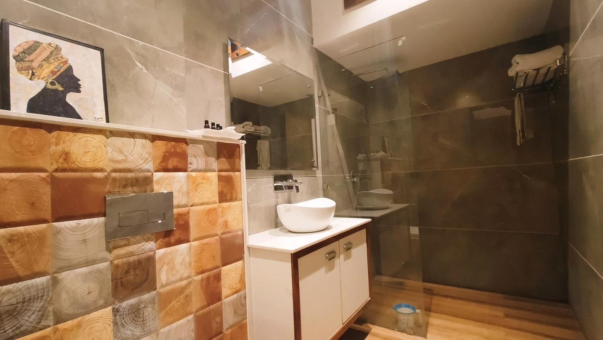 אמריצר Blessings Hotel מראה חיצוני תמונה